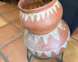 Primitive Double Pot		

