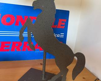 Metal Silhouette  Horse Lamp		
