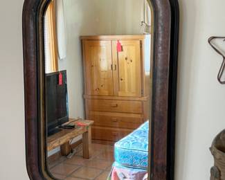 Antique Mirror		

