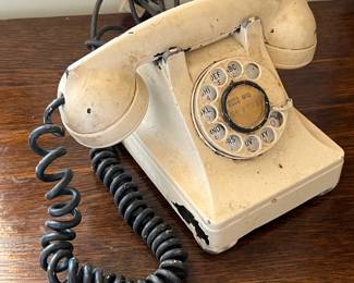 Vintage Rotary Telephone		
