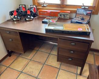 Vintage Desk		
