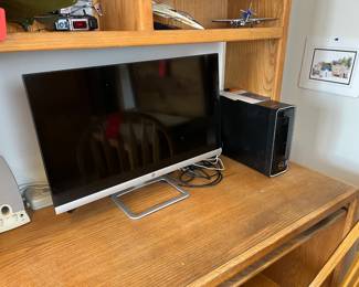 HP 27es 27-inch Display 		
