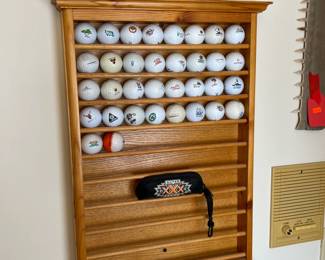 Golf Balls & Display		
