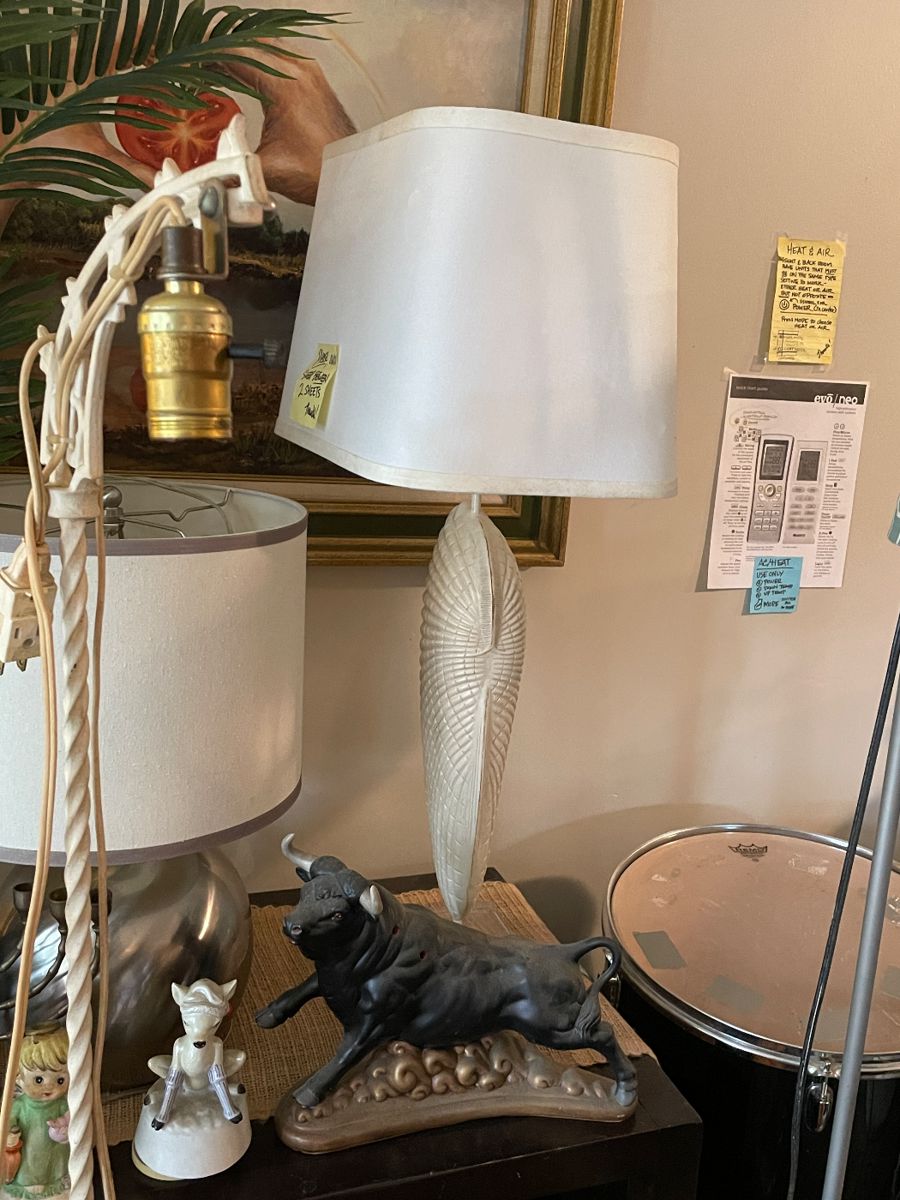 50 OFF SUNDAY!!! MID CENTURY ESTATE SALE... starts on 10/21/2023