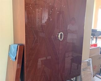 Bar Unit (36.25”L x 19”D x 79”H)