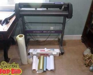 US Cutter MH Vinyl Cutter Plotter With Stand With Accessories Works, Excellent Condition
