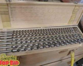 Wood Drill Bits Set of 8  The Wood Storage Case is Broken