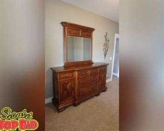 6 Drawer 2 door Dresser Chest With Attached Beveled Mirror, Excellent Condition