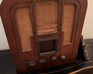 vintage radio