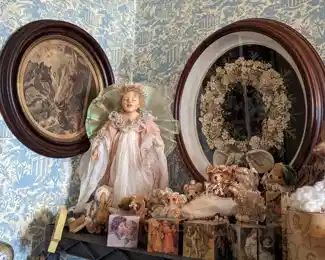 Framed wedding wreath, horse etching.