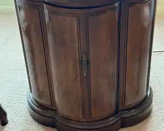 HENREDON Style Drum Table