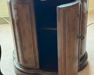 HENREDON Style Drum Table