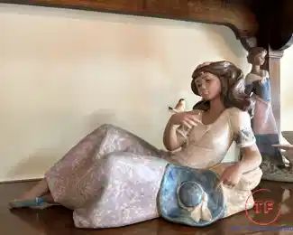 LLADRO "Noella" Figurine in GRES Finish SIGNED with Original Box