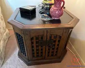 1970's Magnavox Drum Table Console