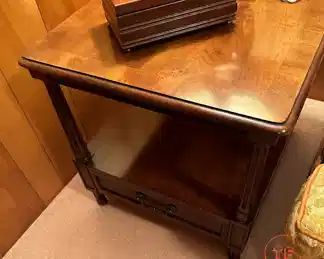 HENREDON Side Table with Bottom Drawer