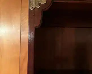 HENREDON Chinese Display / Bookcase with Brass Accents