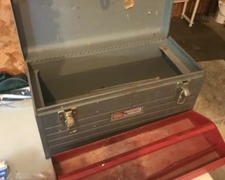 Craftsman tool box with tray, old but in good condition.