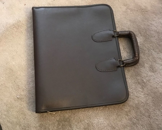 Angler's Roslyn Binder Black Hard Case Zip Around 22 Ring Portfolio 11"x13", in very good condition. Next picture shows case opened.