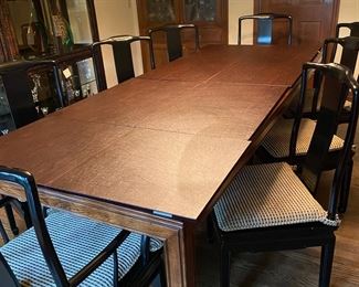 Henredon table with pads