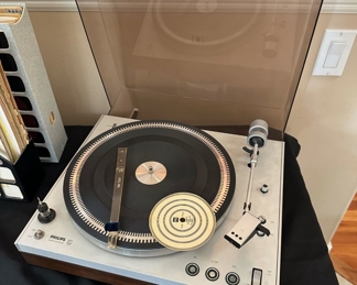  Philips 212 Electronic Turntable