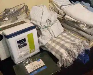 New with tags sheet sets 