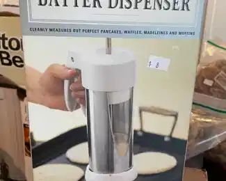 William Sonoma batter dispenser ~
