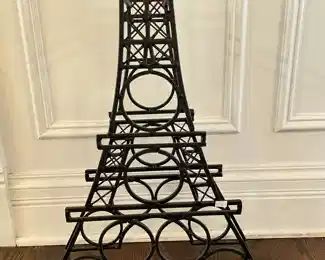 Eiffel tower wine bottle holder ~