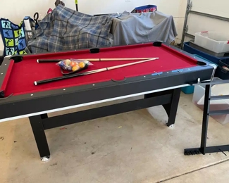 6' pool table ~ ($440 retail)
