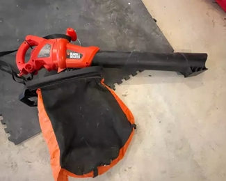 Black & Decker leaf blower