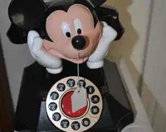 Mickey Mouse telephone 