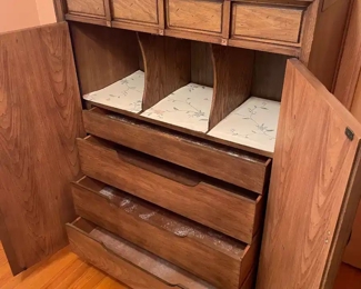 Vintage Mid Century Chest of Drawers 