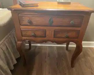 Hekman nightstand 