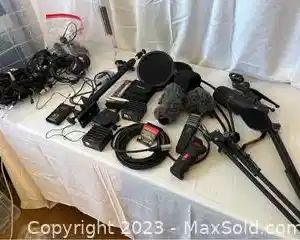 wlarge lot of microphones and more7661 t