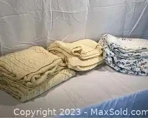 wlot of crocheted blankets6251 t