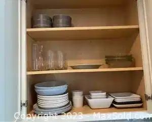 wplates and glasses lot upper cabinet6731 t