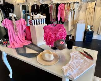 White Drop Leaf Table with Glass Top, Clothing, Shoes and Accessories