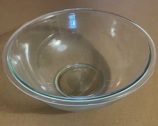 Pyrex 4 qt Bowl