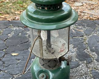 Vintage Coleman 220E Double Mantle Lantern