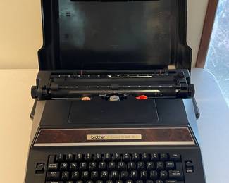 Vintage Brother Correct-O-Ball XL-1 Typewriter