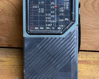 Vintage XGR Multiband Receiver w/ Antenna