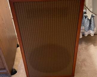 Vintage Unbranded Speaker