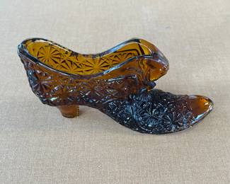 Vintage Fenton Daisy & Buttons Amber Art Glass Slipper
