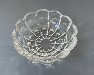 Vintage Unknown Brand Dessert/Berry Bowl X 4