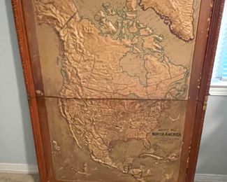 3 demential map of the Americas - folds up into wood case 