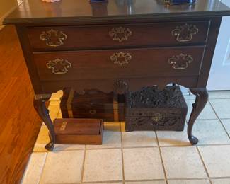 Queen Anne two-drawer chest
