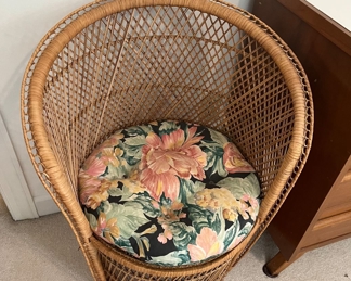 Fabulous wicker chair in unbelievable shape.  Comfy too!