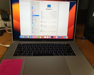 MacBook Pro 16GB 15.4” Windows 10 Home