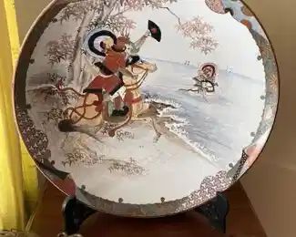 LARGE ANTIQUE SATSUMA CHANGER