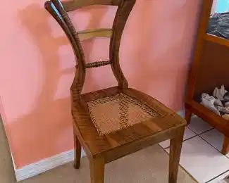 $400 	
Biedermeir Austrian walnut chair 3'Tx16Wx16D	
