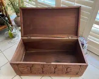 $450 	
Rare Carved trunk from Niger Africa 3Lx18Dx17H	